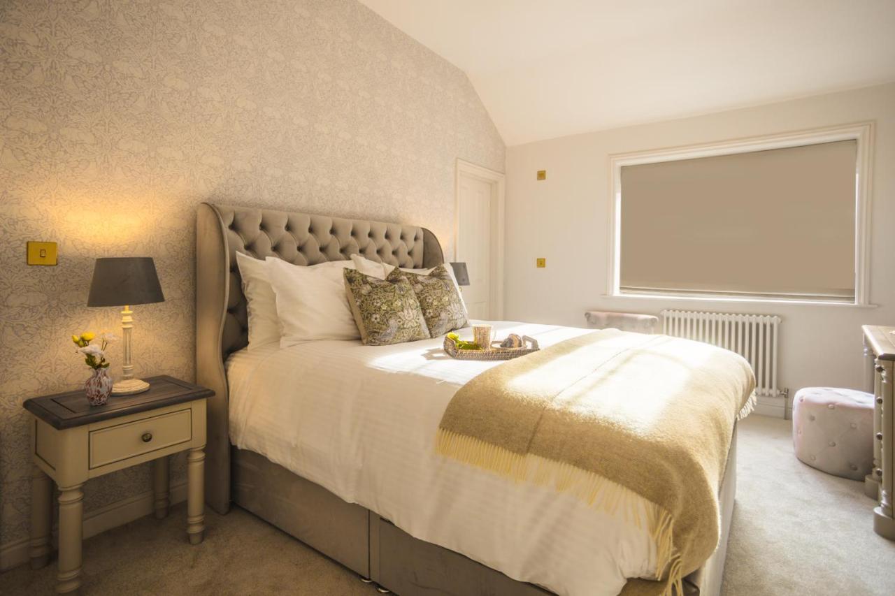 Historic City Centre Town House Chester Exterior photo