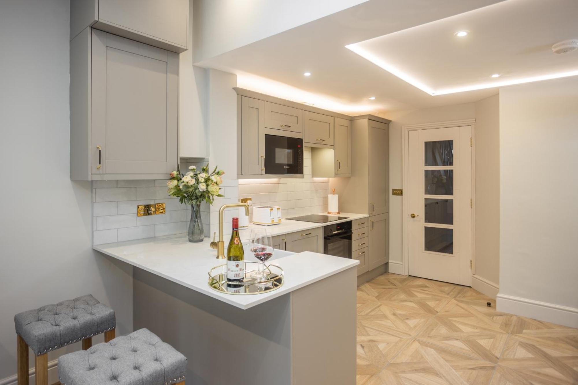 Historic City Centre Town House Chester Exterior photo